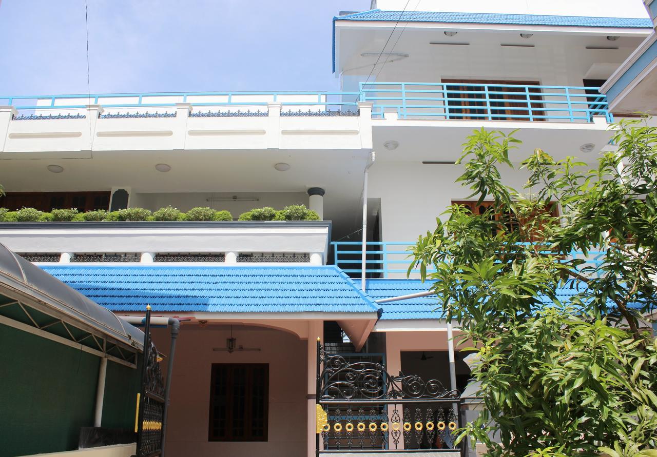 Puthenchirayil Homestay Thiruvananthapuram ภายนอก รูปภาพ